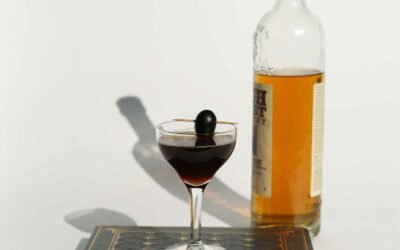 What are the popular cocktails made with Brandy de Jerez?