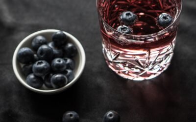 How much blueberry juice should you drink daily for maximum health benefits?