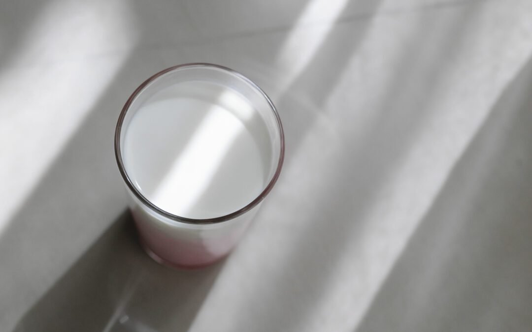 What are some high-fiber nutrient-dense smoothie recipes?