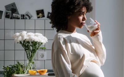 What are the benefits of sheep milk for women during pregnancy and breastfeeding?