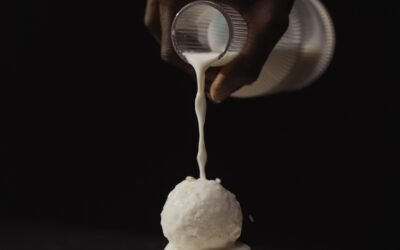 How does organic milk impact the environment?