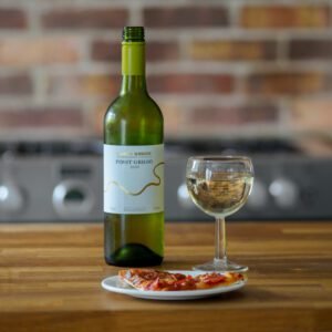 What are some popular Pinot Grigio wine brands? - drinkstype.com