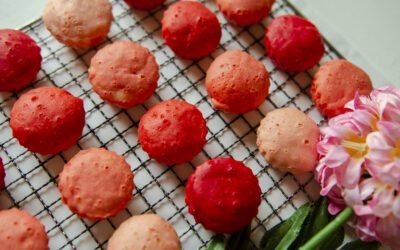 How do you eat skyr and what are some popular recipes?